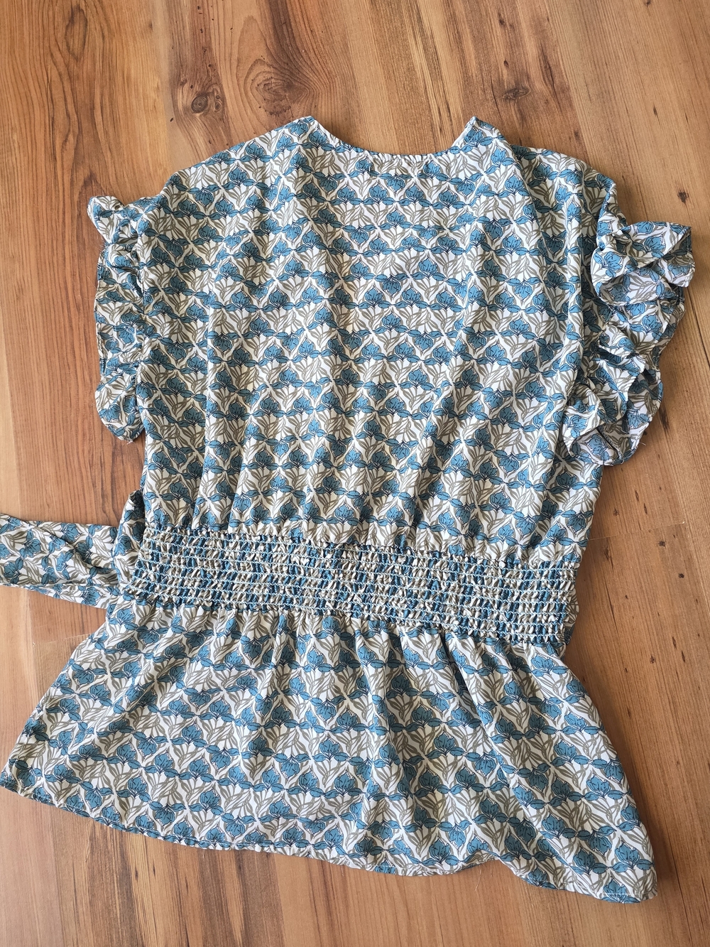 Max Studio Teal and White Floral Wrap Blouse with Tie - Picture 2 of 4